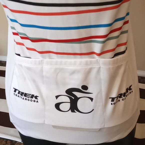 Top - Picture 5 of 9